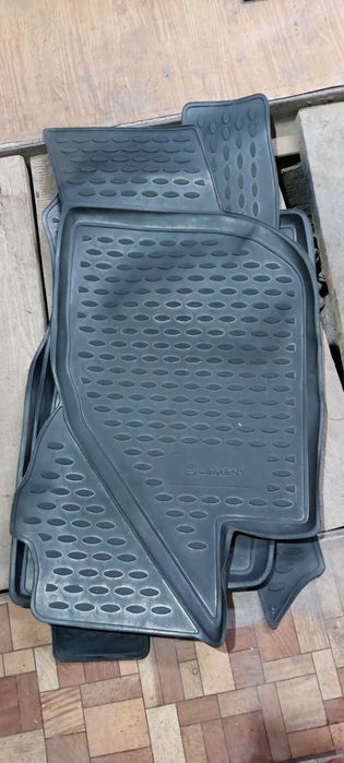 Коврики резиновые гранта фл