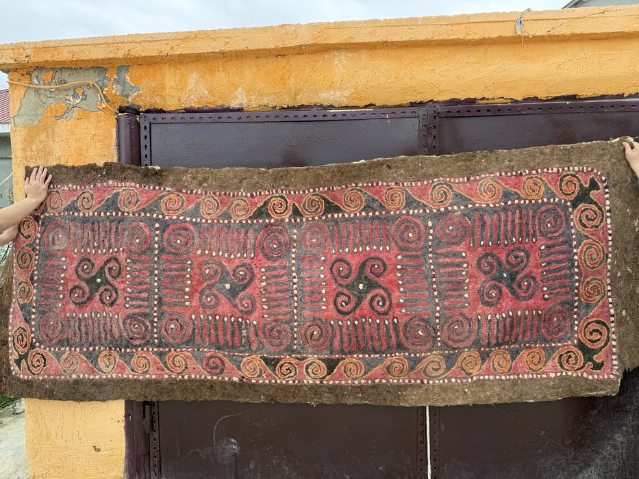 Киіз кілем сатылады