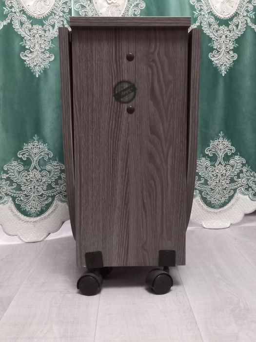 Стол (журнальный) новая