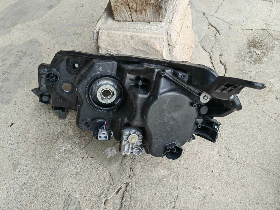 Фар Suzuki Vitara LED десен 15-19г. / Фар Сузуки Витара червен Оригинални