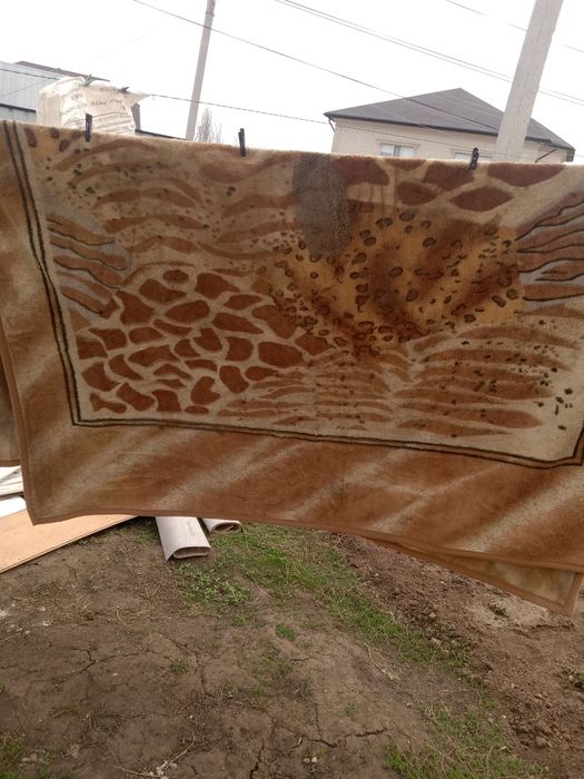 Корпе плед и подушки