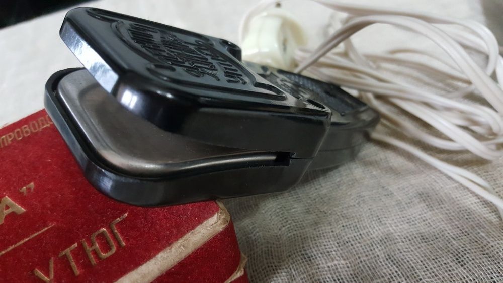 Малка туристическа ютия и Ютия за ръбове .