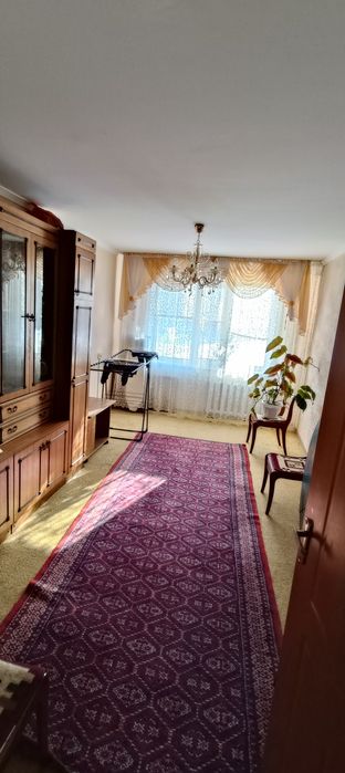 Продам квартиру  3 комнатную