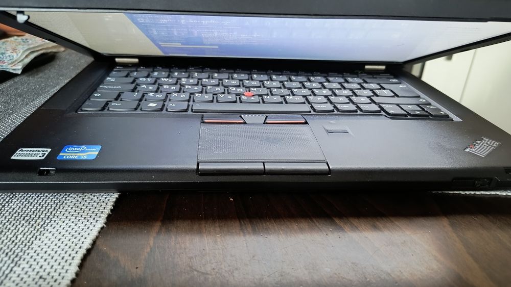 Лаптоп Lenovo и Deel