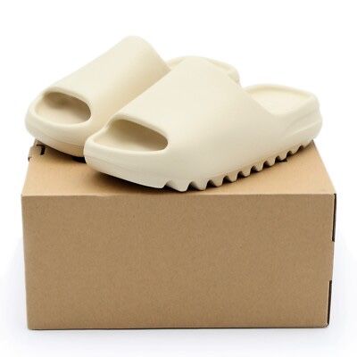 Yeezy slides чисто нови неносени 41 номер