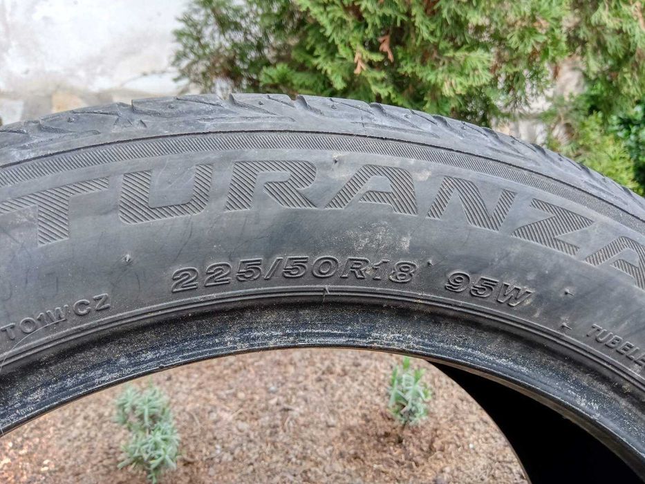 Летни гуми Bridgestone TURANZA T001- 225/50R/18 95W - 4 броя за 50 €.