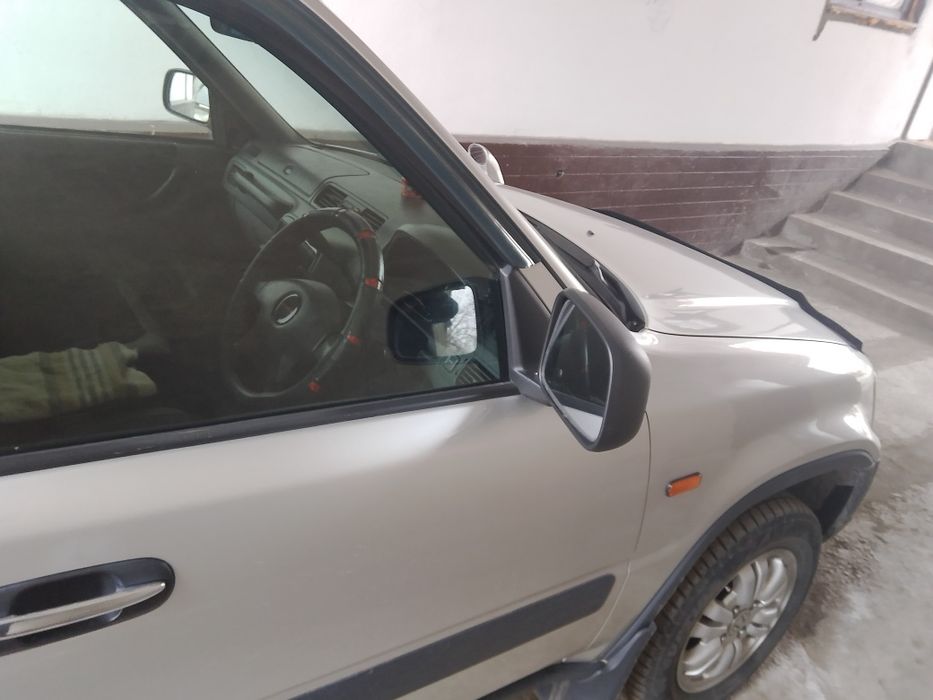 Продам машину Хонда CR-V