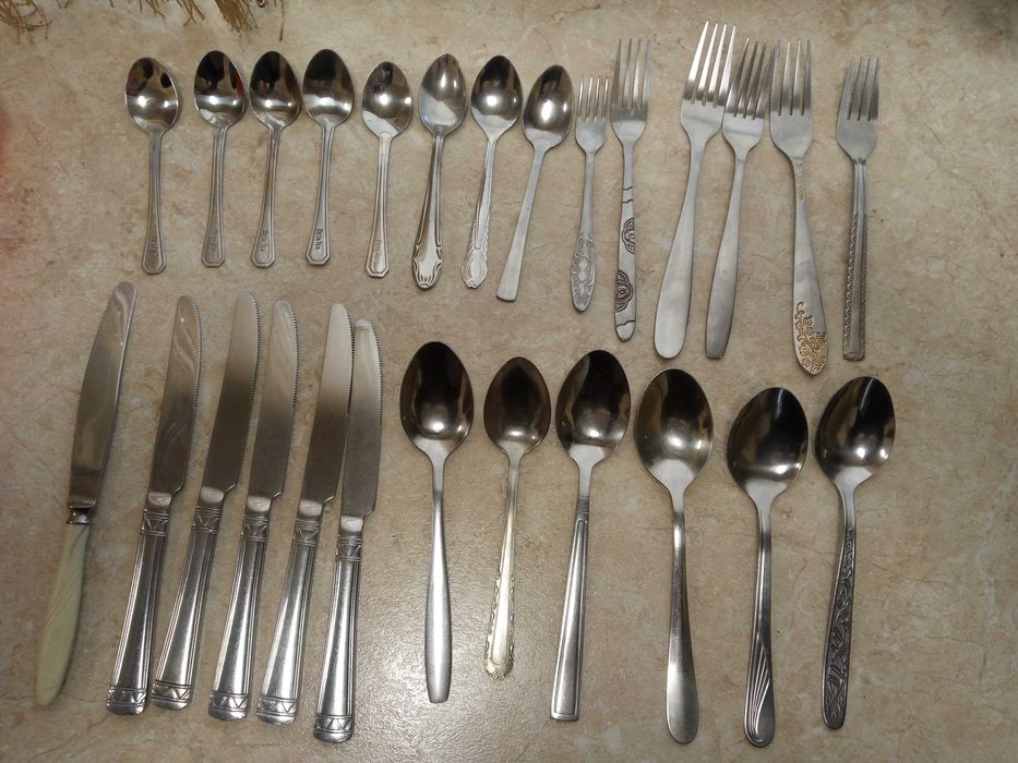 Ложки вилки ножи советские и простые 26шт за все 50 тыс