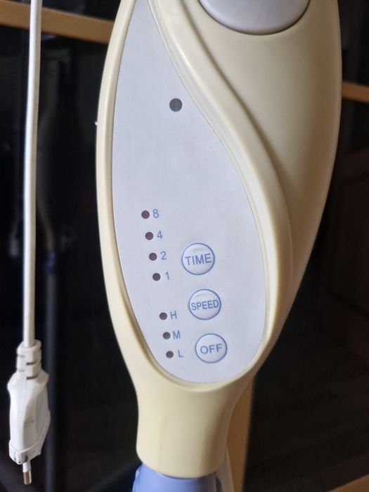 Вентилятор напольный бренда "Vitek ".