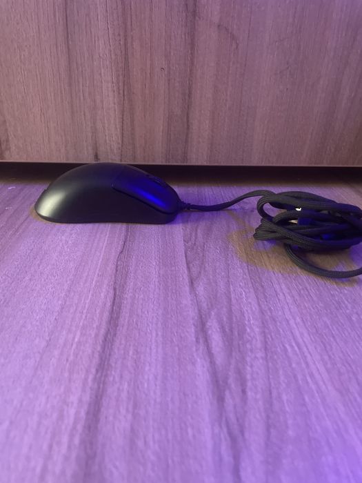 Mouse cu fir white shark