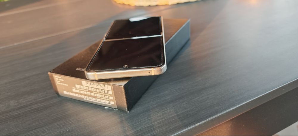 samsung z flip 5 8/256GB