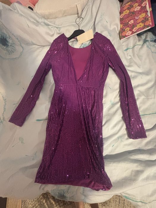 Рокля (S) размер с дълъг ръкав (Нова)