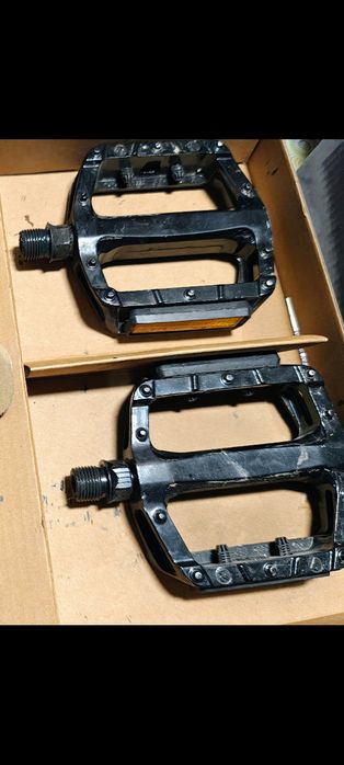 Обувки за велосипед(клипс с парчета)