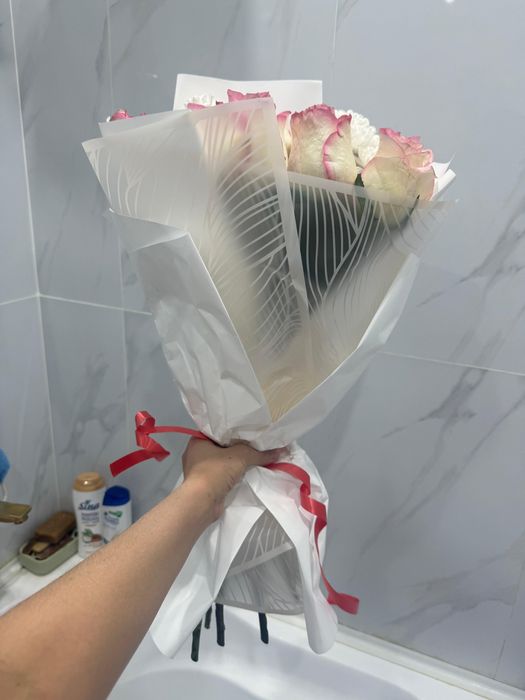 Букет Цветов свежий……….