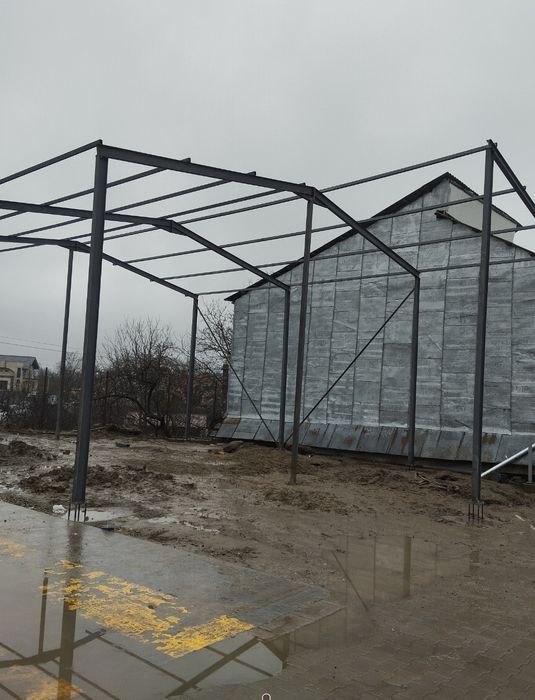 Vindem hale metalicie 15 lungime 8 deschidere 4 la strasna și spalator