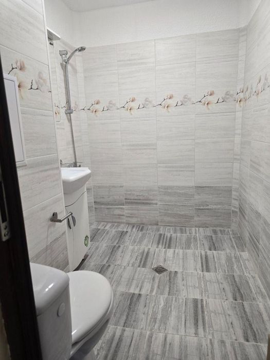 Тристаен апартамент в ж.к. Зона Б-18.
