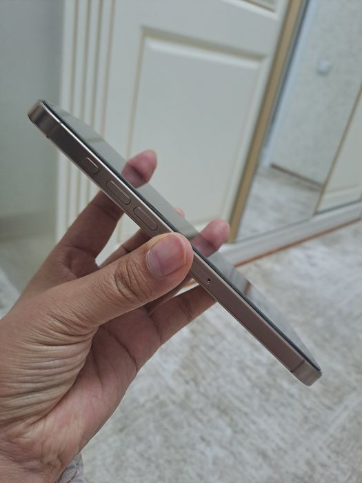 Айфон 16 pro max gold