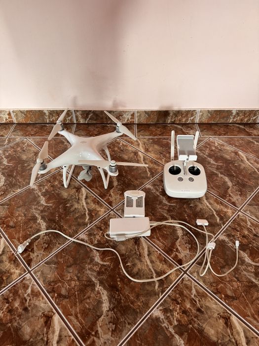 Drona Dji phantom 4