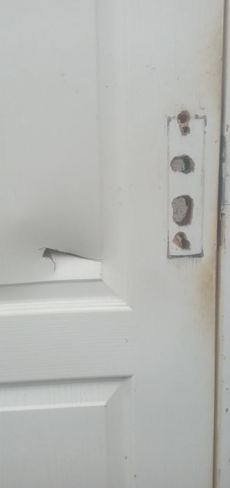 Продам двери б/у