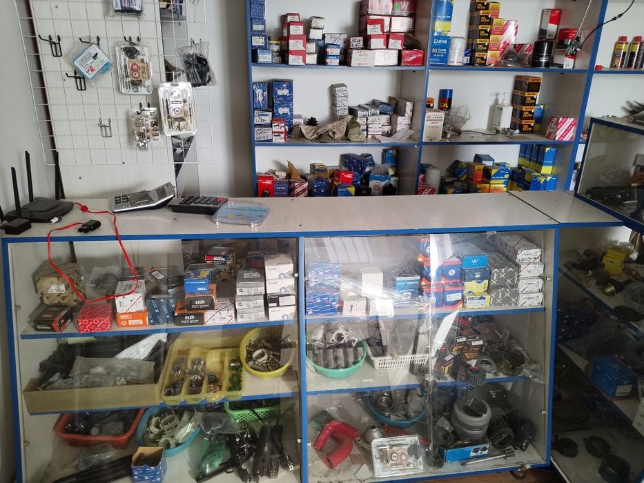 магазин автозапчастей