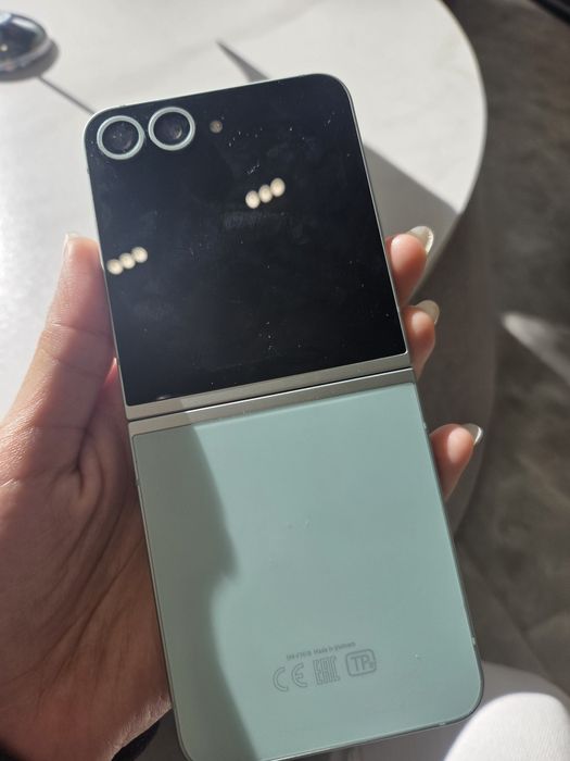 продам samsung z flip 6