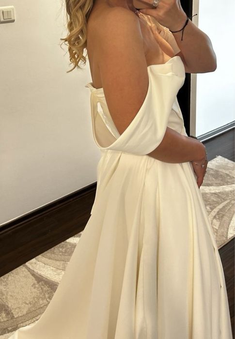 Vând rochie de mireasă NOUA model A-line