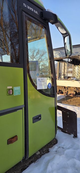 Usa fata pasageri Setra S319 UL completa cu geam