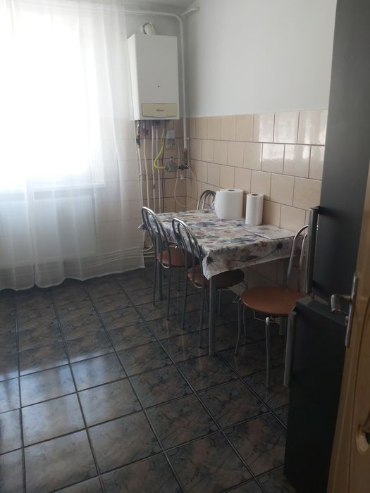 Inchiriez apartament cu 2 camere