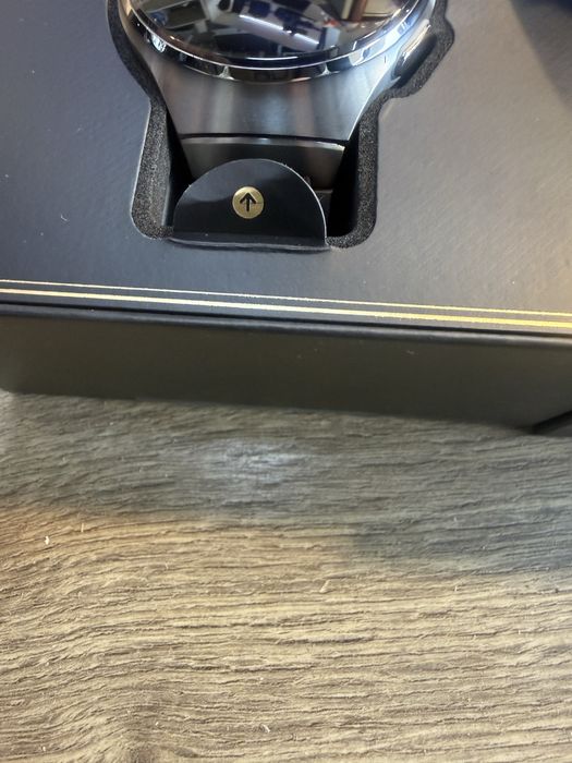 Huawei watch 4 pro grade titaniun Перфектен!