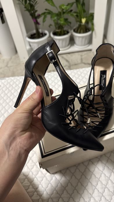 Туфли на каблуках