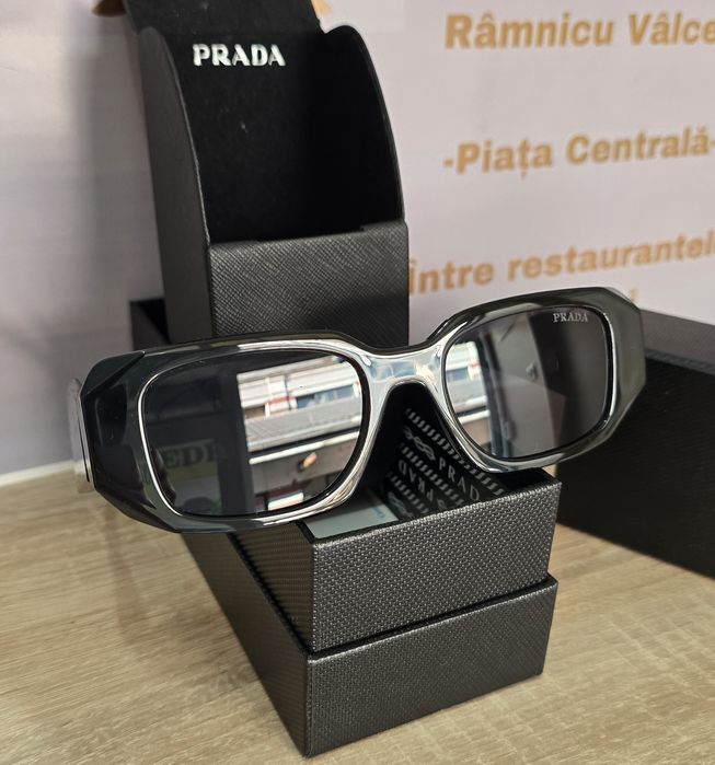 Ochelari de soare Prada -  set complet de accesorii Prada !