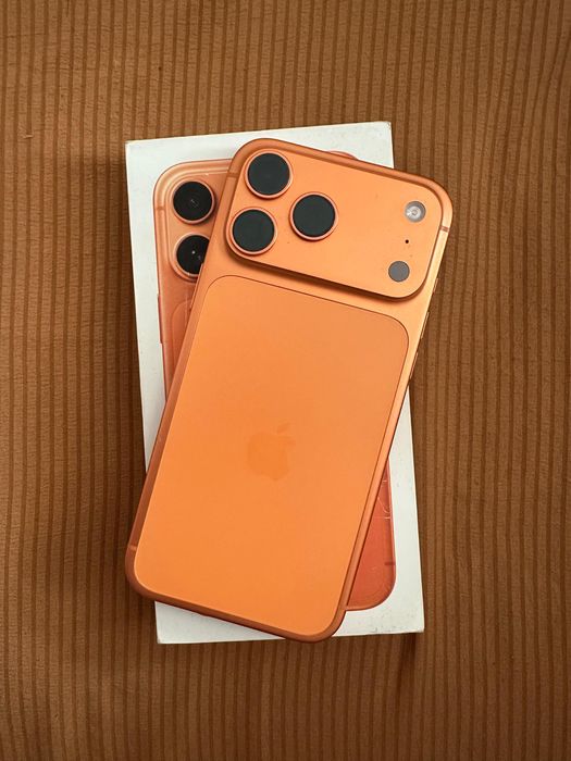 Продам айфон 17 про Макс