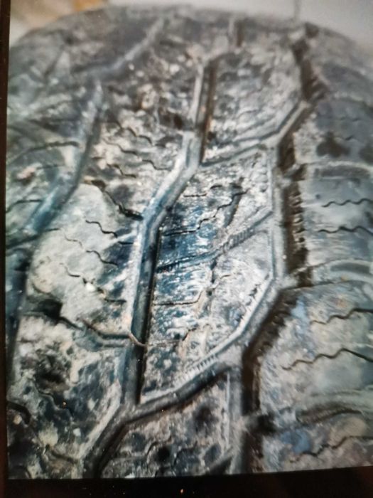 Всезонни гуми за джип