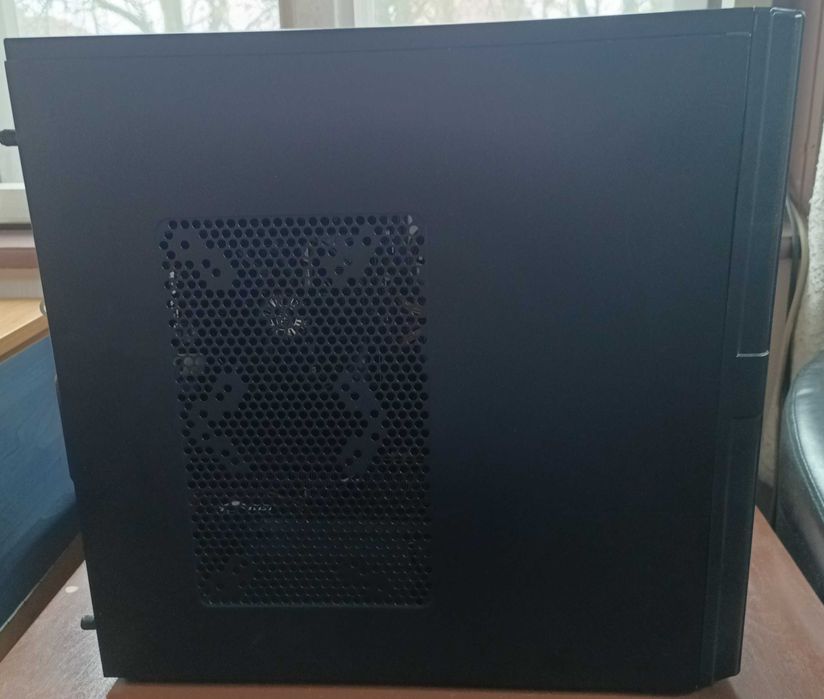 Настолни компютри!