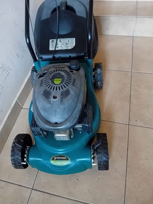 Cositoare gazon pe roti