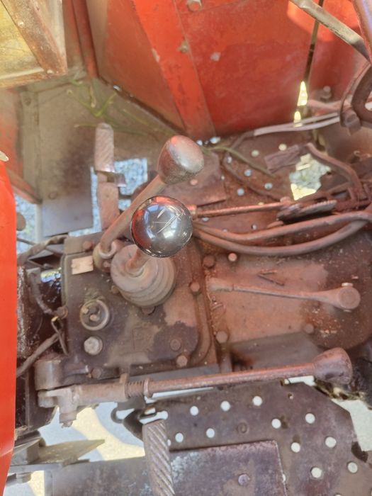 Vând tractor Utb  445