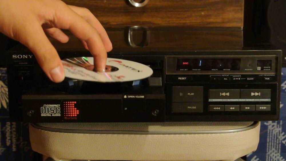 Проигрыватель компакт дисков CD-плейер Sony CDP-101