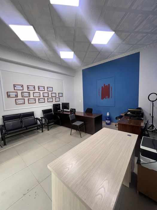 Ofis bir qismi ijaraga beriladi 3 oyga 150$