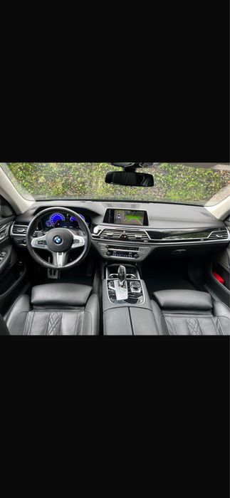 BMW Seria 7 750iXdrive M Packet