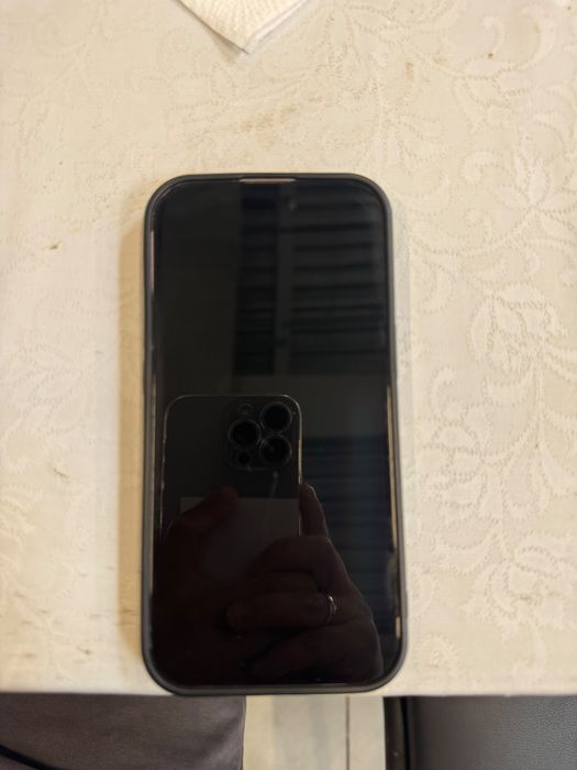 Продам Айфон 15 128гб