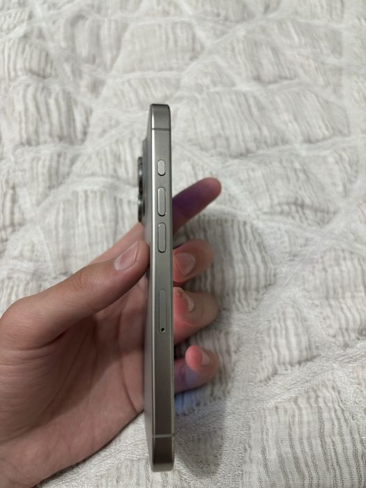 Продам айфон 15 про