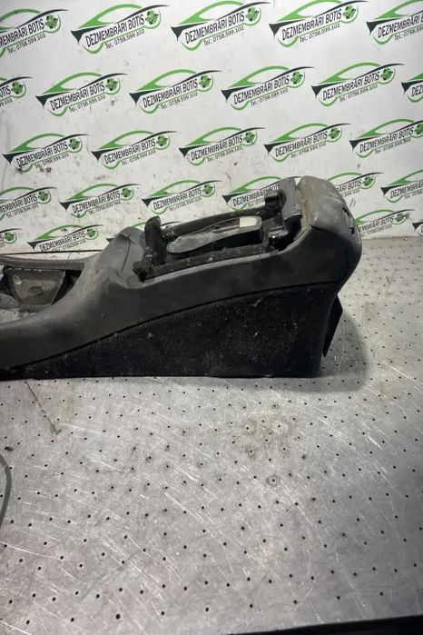 Consola centrala Mercedes-Benz CLK-Class 2004 CLK 270 CDI MT (170 hp)