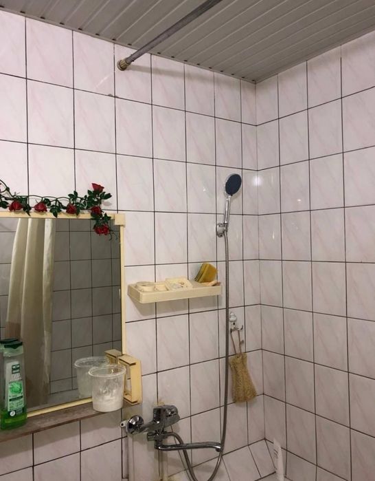 Срочно Продаётся Саламатина 2/2/4 без ремонта без мебелья !