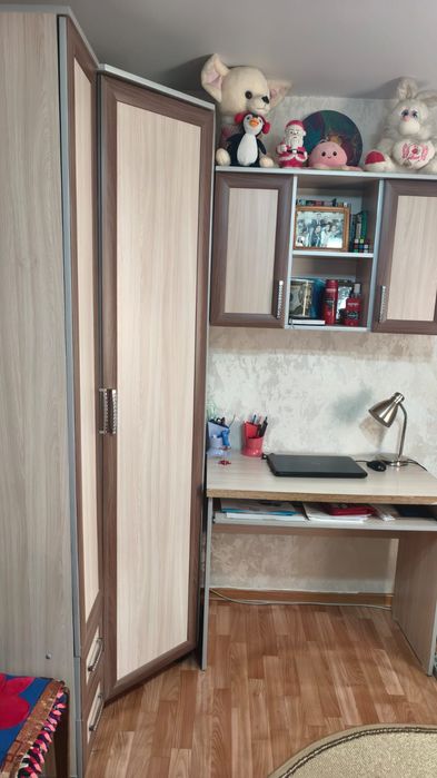 Продам гарнитуру для детской