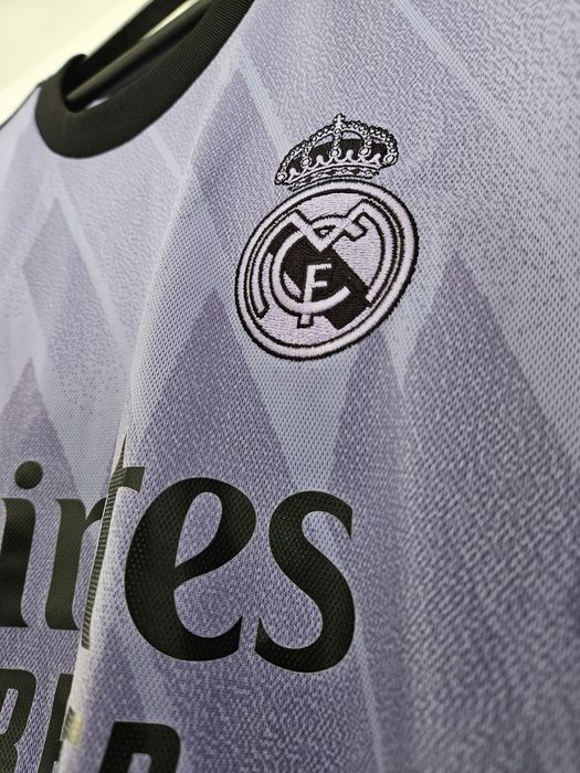 Тениска на Реал Мадрид, сезон 22-33