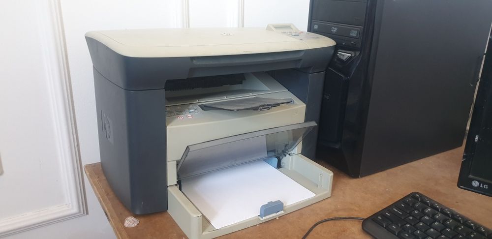 Printer HP 1050 oq qora 3/1