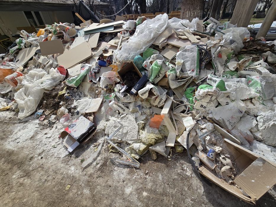 Deseu construcții moloz Mures! Oferim servici de debarasare cu încărca