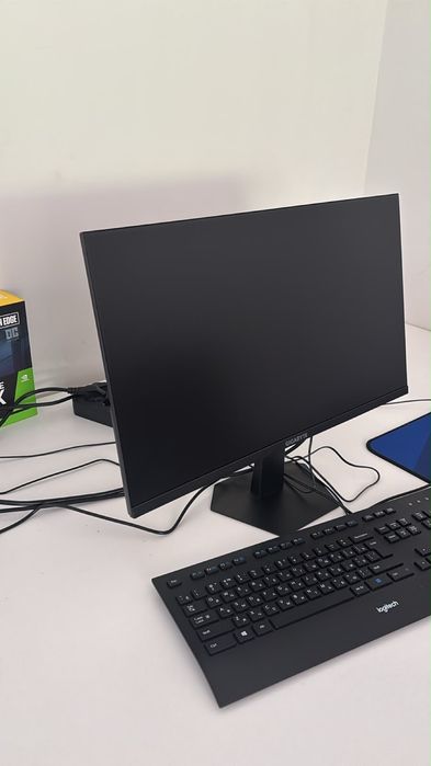Монитор Gigabyte