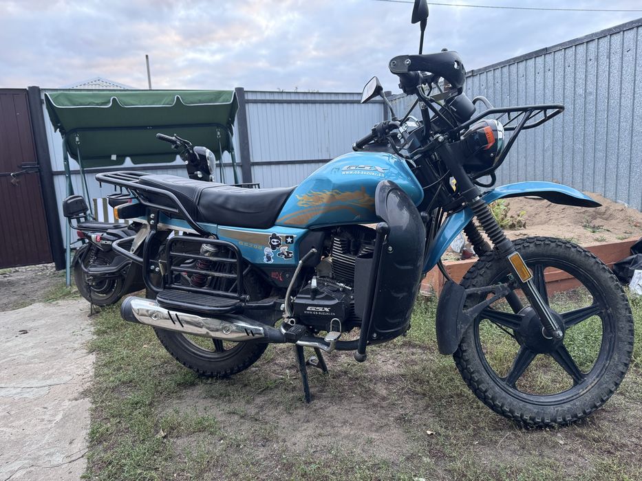Мотоцикл Suzuki GSX 200