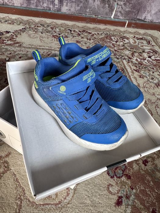 Кроссовки Skechers